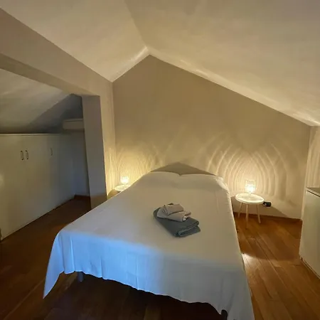 La Casetta Sui Tetti Alba (Piedmont)